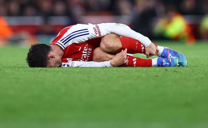 Arteta forlenger til 2030 – møter ubeseiret Leeds med Saliba på skadelisten
